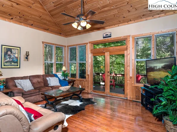 731 Pine Ridge Road, Beech Mountain, NC 28604