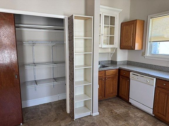 3rd image of 731 N New St #2