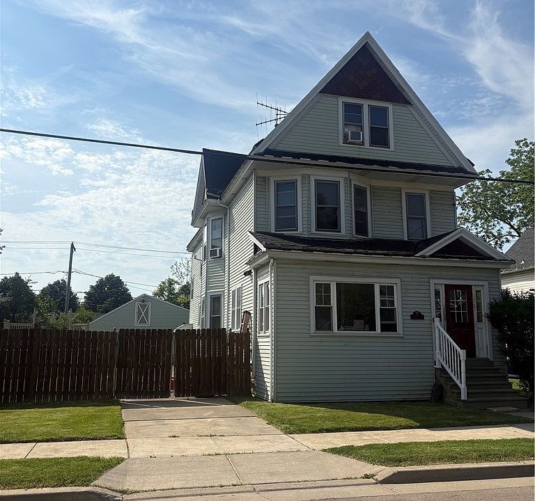 2nd image of 66 Stephenson Ave