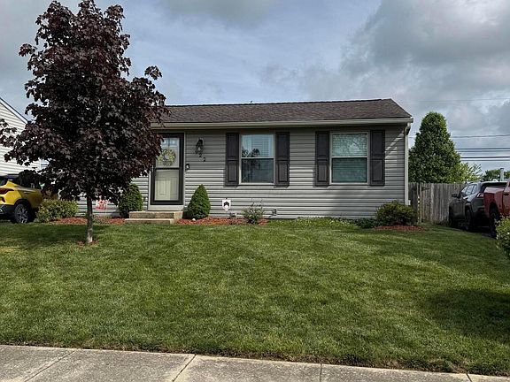 2nd image of 922 Breathitt Ave