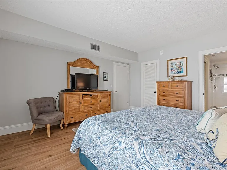 4950 Gulf Blvd #605 — Photo 23