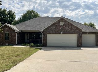 1740 S Village Ln, BOLIVAR, MO 65613