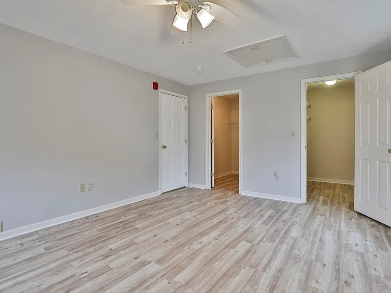 54 Vandora Dr — Photo 28