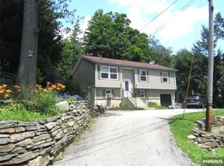 230 Point Breeze Dr, West Milford, NJ 07421