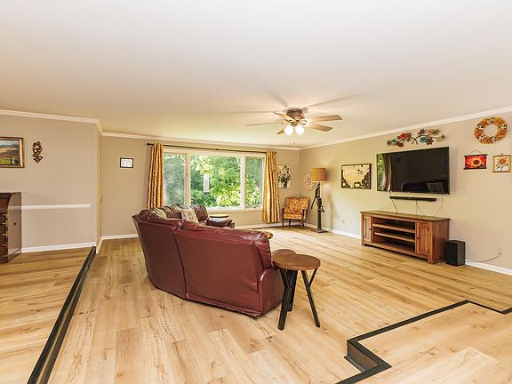 2nd image of 14 Windridge St