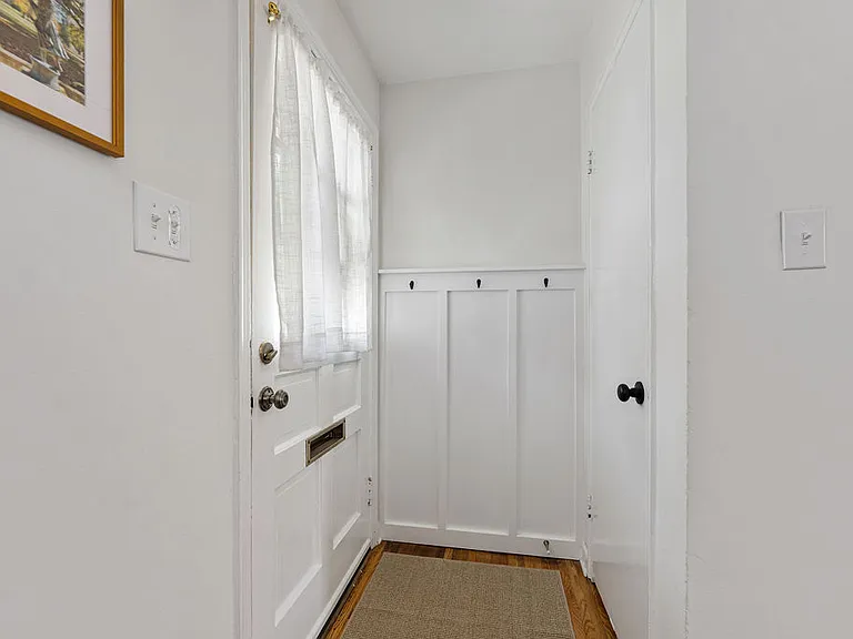 1789 Kings Ct #B — Photo 3