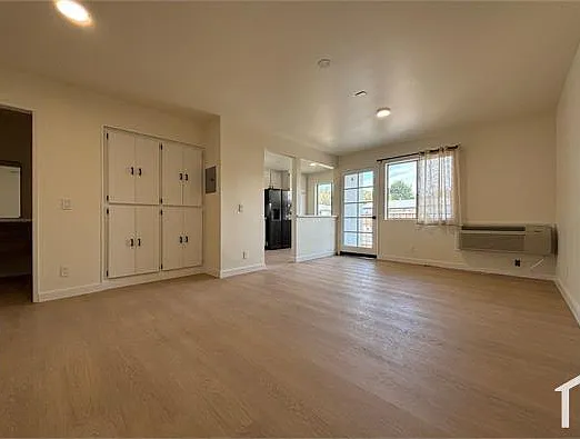 Studio, $1,995 — Photo 3