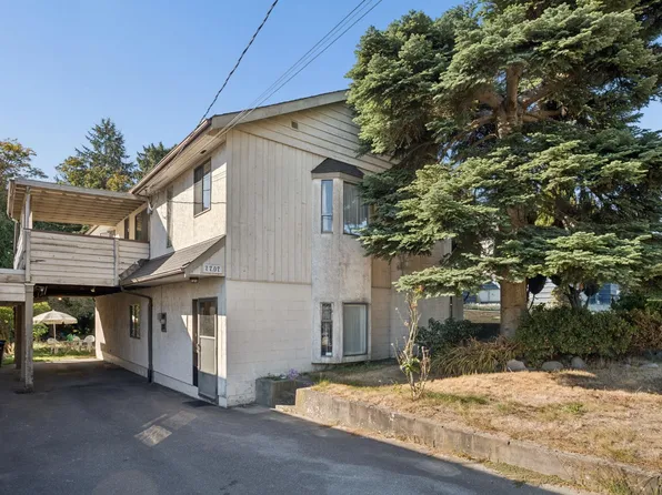 7707 McGregor Ave, Burnaby, BC V5J 4H4