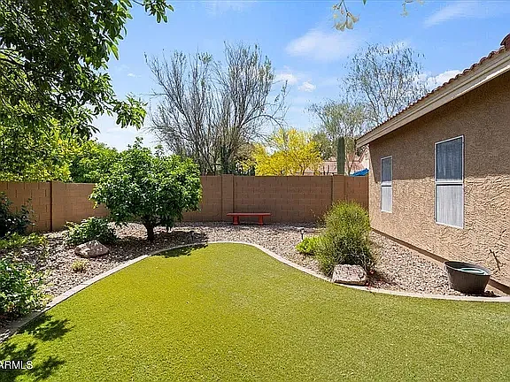 6339 E Claire Dr — Photo 16