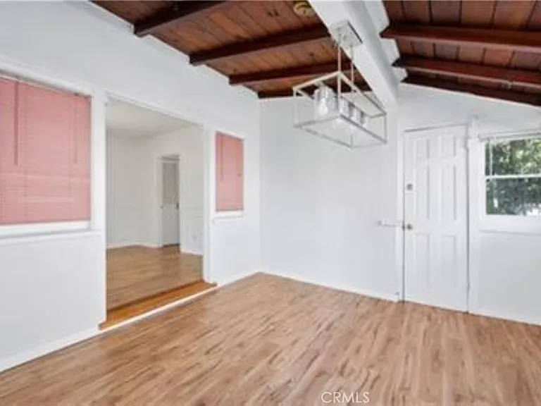 15235 La Maida St — Photo 5