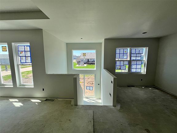 4th image of 632 Grey Slate Dr SW