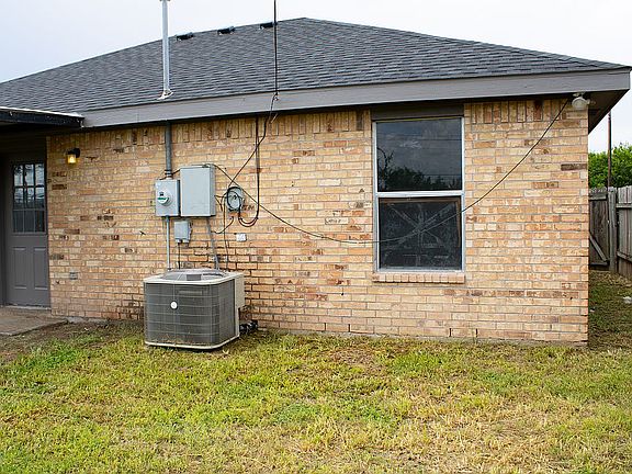 2nd image of 3435 Lazy Palm Dr S