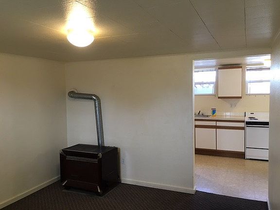 3rd image of 917 S College Ave