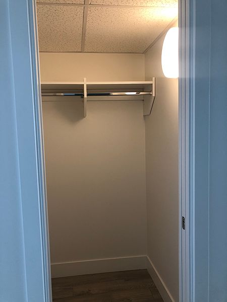 Burnaby Apartment for rent - 1 Bedroom — photo 11