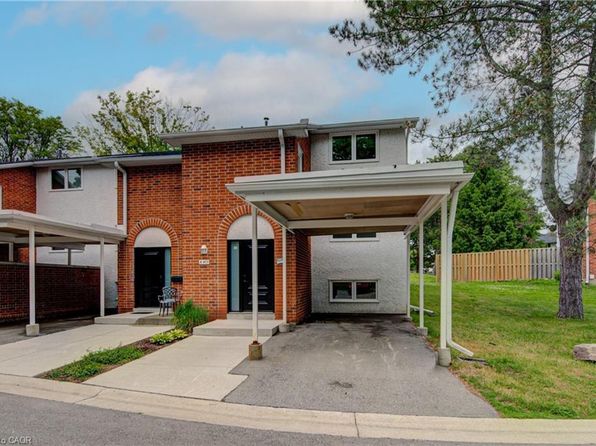 417 Keats Way #4, Waterloo, ON N2L 5S7