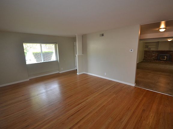 2nd image of 419 Acacia St