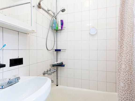 4th image of 353 E 18th St #2B
