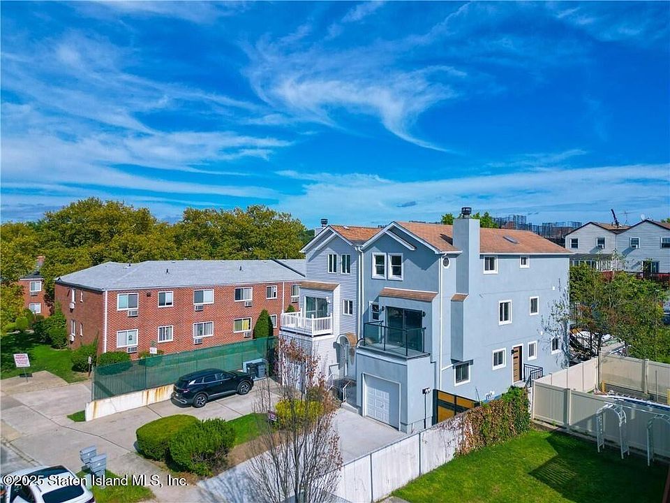 2nd image of 49 Gadsen Pl