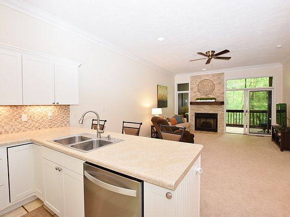 2nd image of 1850 E Eagle Bay Dr