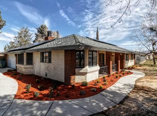 20118 Yucca Loma Rd, Apple Valley, CA 92307