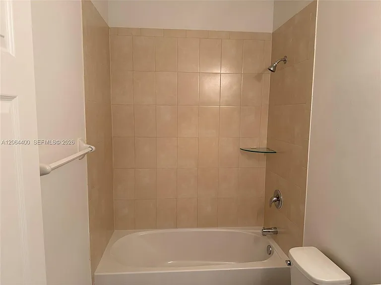737 SE 37th Pl — Photo 36