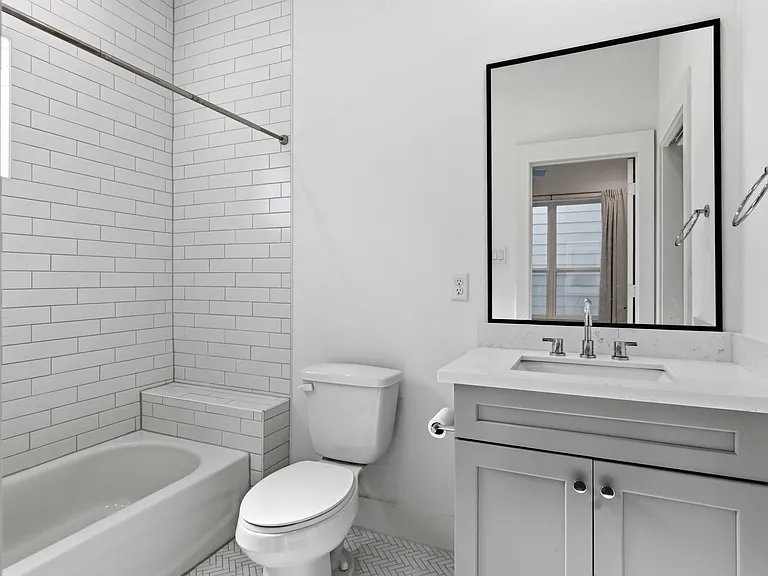 2806 Versailles Oak Ln — Photo 16