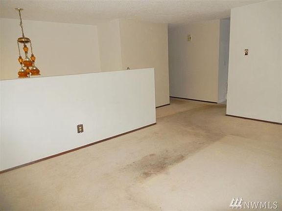 3rd image of 15409 25th Ave E