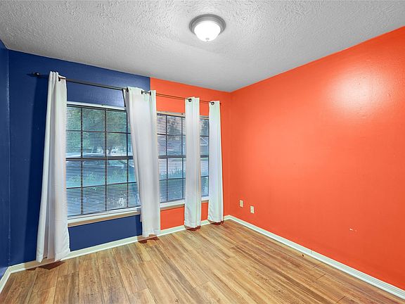 5th image of 12707 Skyknoll Ln