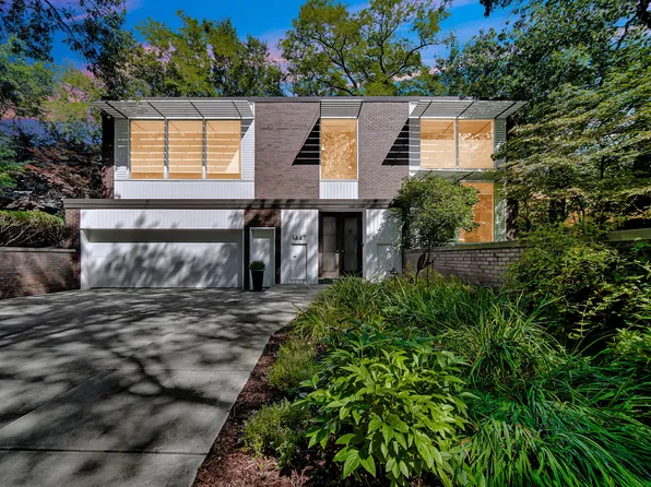 1447 Oak Park Dr, Munster, IN 46321