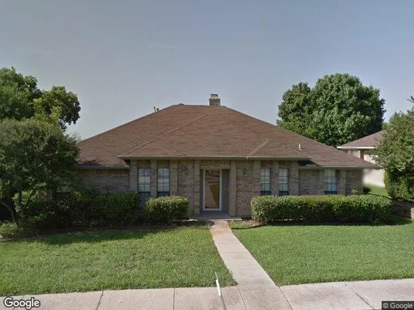 1722 Mayflower Dr, Carrollton, TX 75007