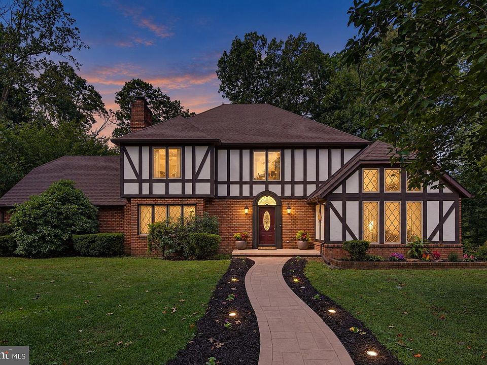 1st image of 407 John Owings Rd