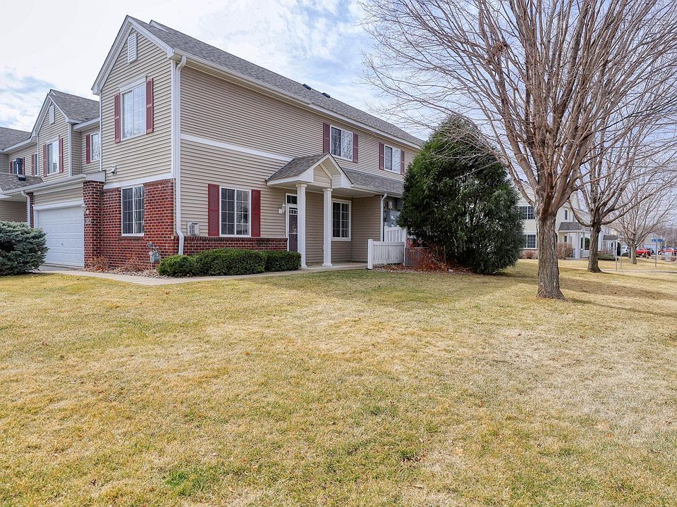 1st image of 102 River Woods Dr W