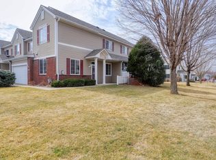 102 River Woods Dr W, Saint Paul Park, MN 55071