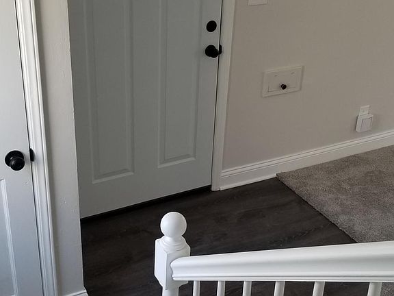 3rd image of 4417 Wood Ave