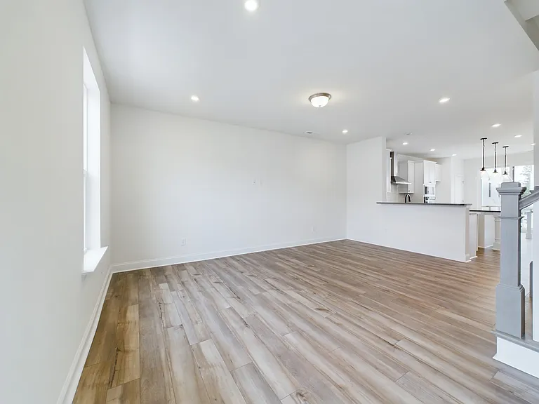 4211 Alexander View Dr — Photo 7