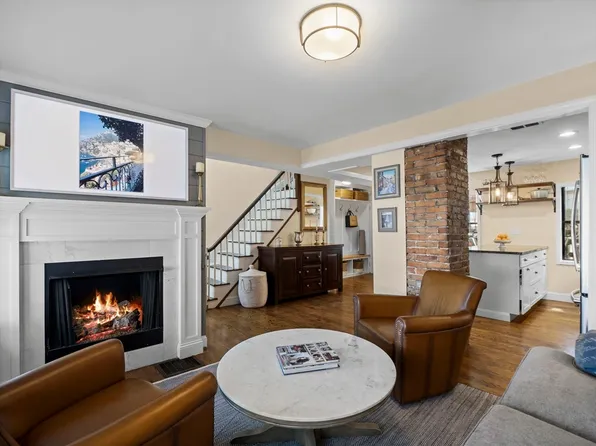 504 Medford St, Charlestown, MA 02129