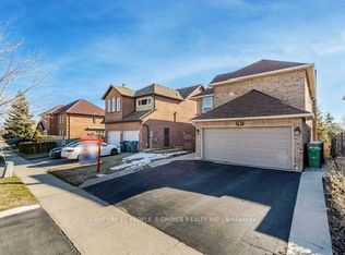 15 Lord Simcoe Dr, Brampton, ON L6S 5G4