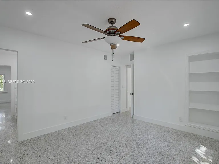 616 SW 11th Ct — Photo 23