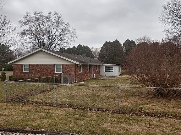 2nd image of 2804 W Skylark Dr