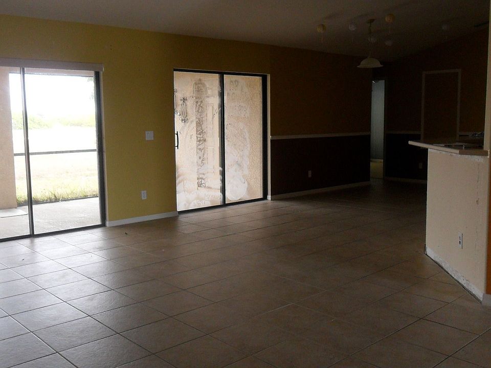 1st image of 421 NW 36th Ave