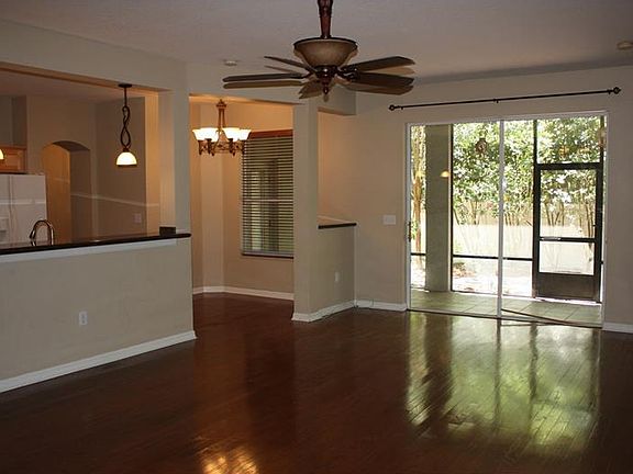 3rd image of 1512 Rolling Meadow Dr