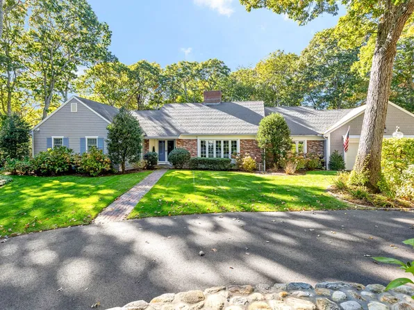 79 Green Dunes Dr, West Hyannisport, MA 02672