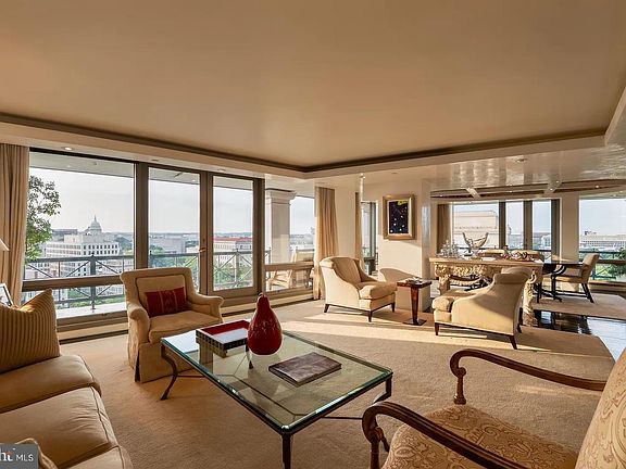 4th image of 801 Pennsylvania Ave NW APT 1218
