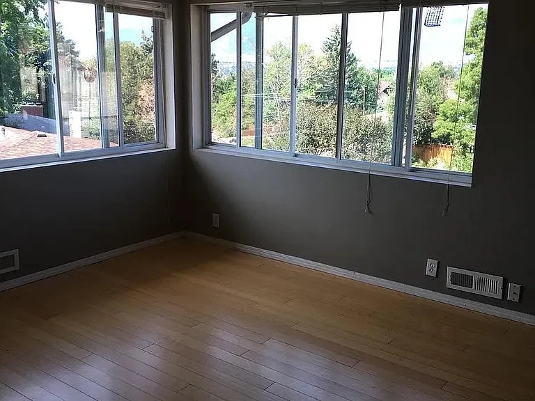 3851 Linda Vista Ln — Photo 1