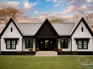 8890 Farmhouse Ln, Milton, FL 32570