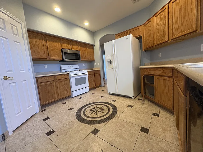 16519 N 71st Ave — Photo 15
