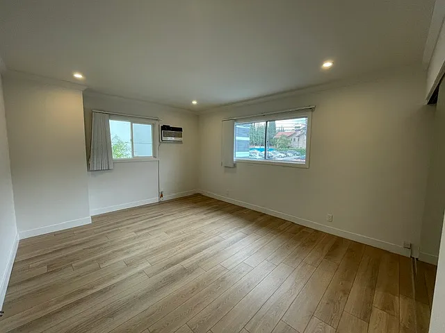 1916 Carmen Ave #6 — Photo 12