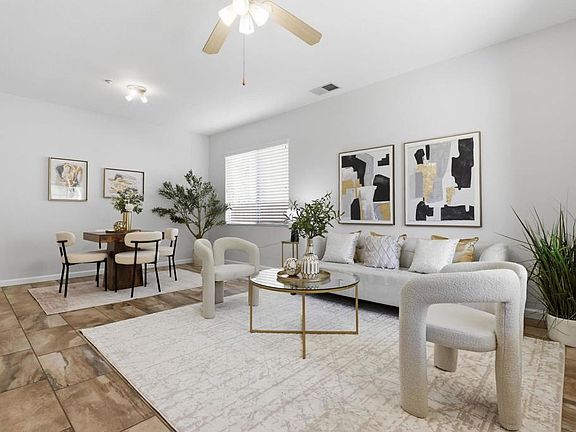 3rd image of 5051 Lake Circle Rd