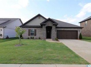 215 Holt St, Meridianville, AL 35759