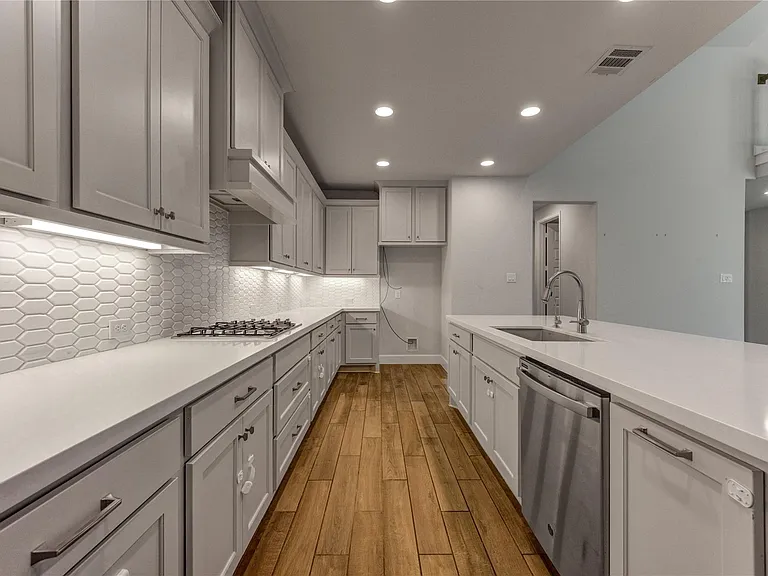 2138 Taylor Marie Trl — Photo 25